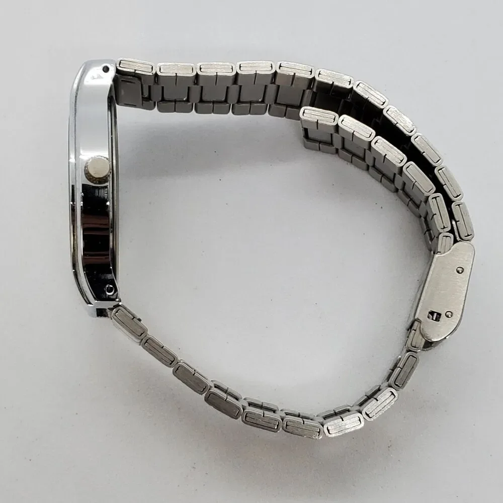 QQ By Citizen Watch Women 32MM‎ White Dial Gray Tone Bracelet New Battery